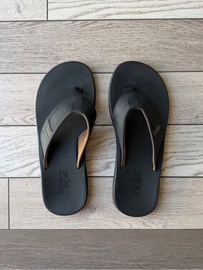 Flojos Men's Black Flip Flop Sandals size 10